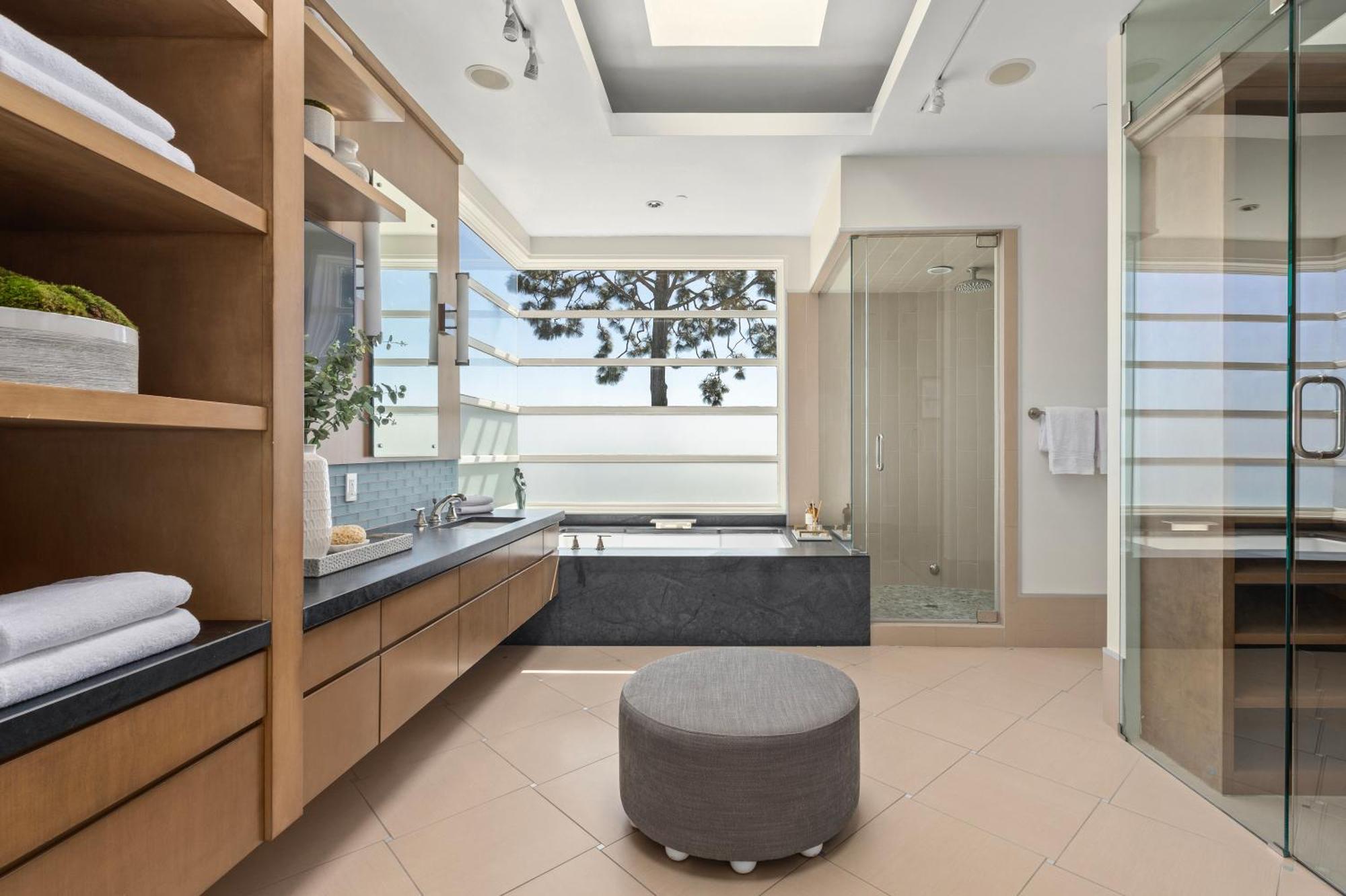 Trousdale Grand Villa Los Angeles Exterior photo