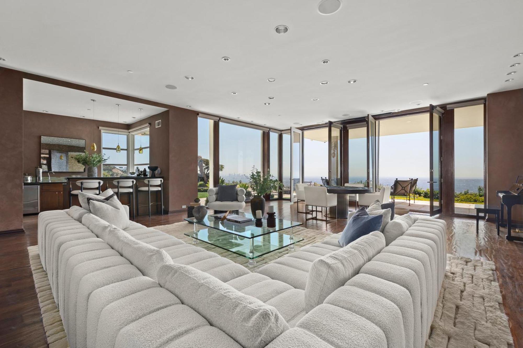 Trousdale Grand Villa Los Angeles Exterior photo