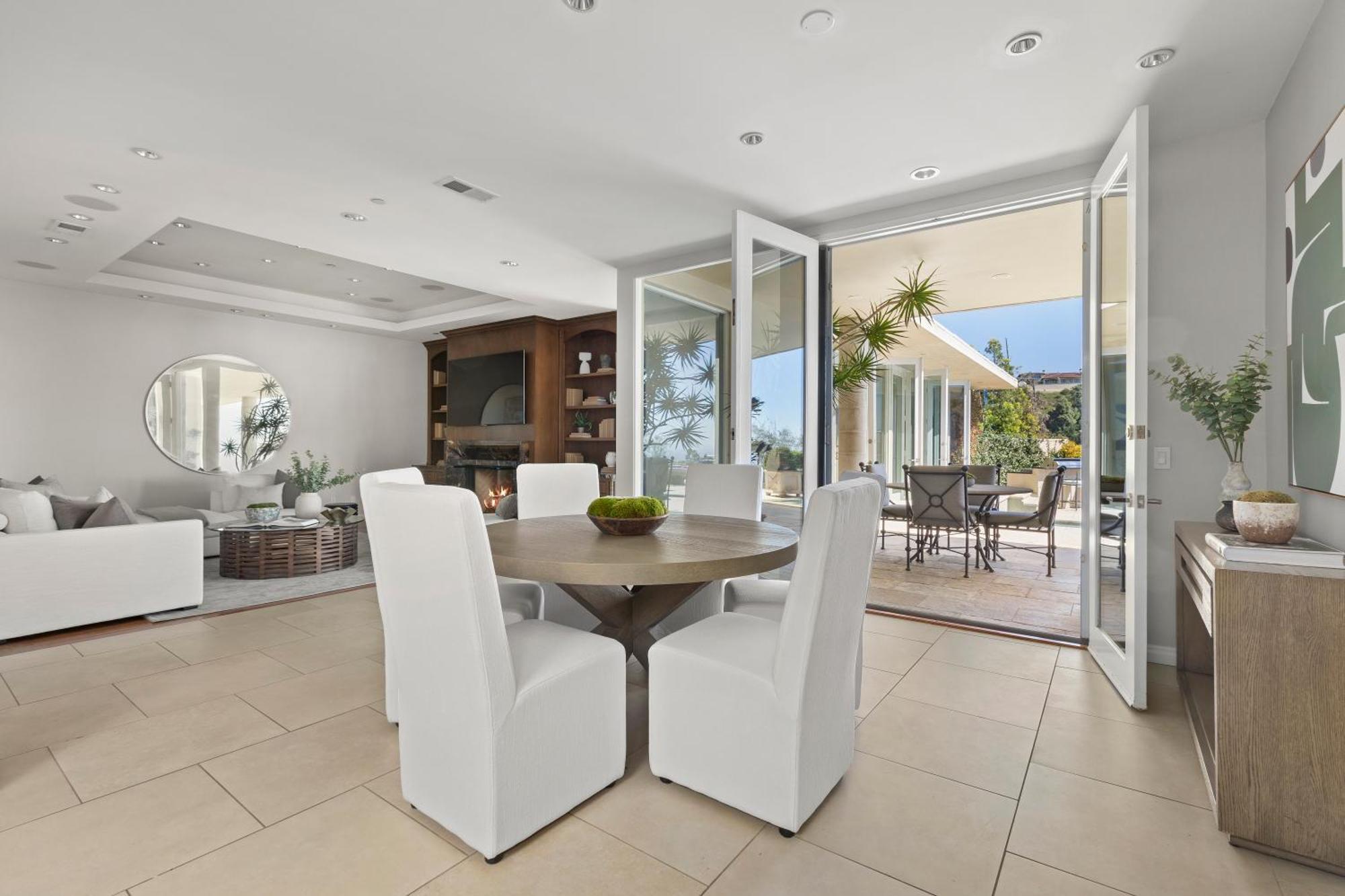 Trousdale Grand Villa Los Angeles Exterior photo