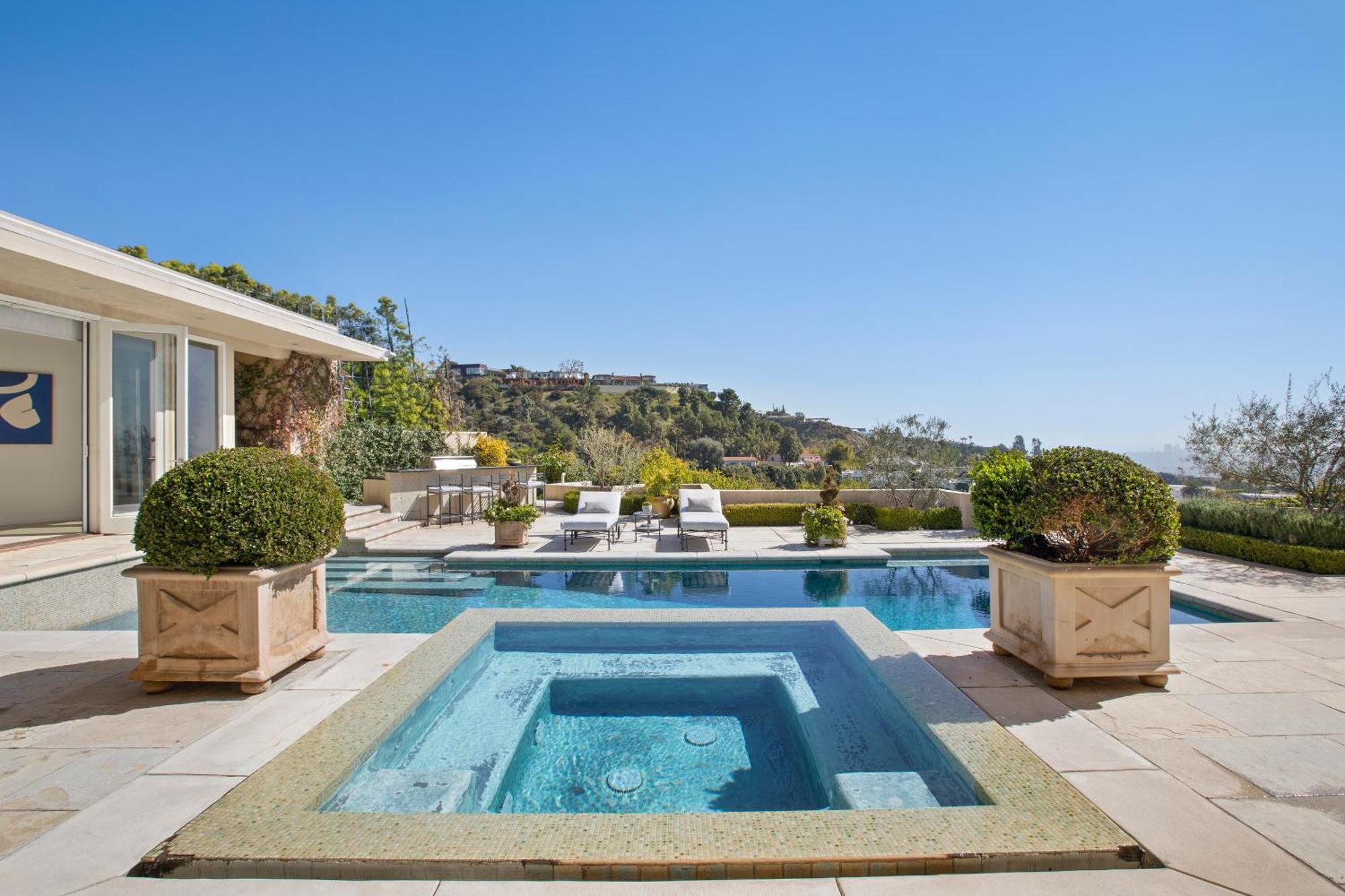 Trousdale Grand Villa Los Angeles Exterior photo