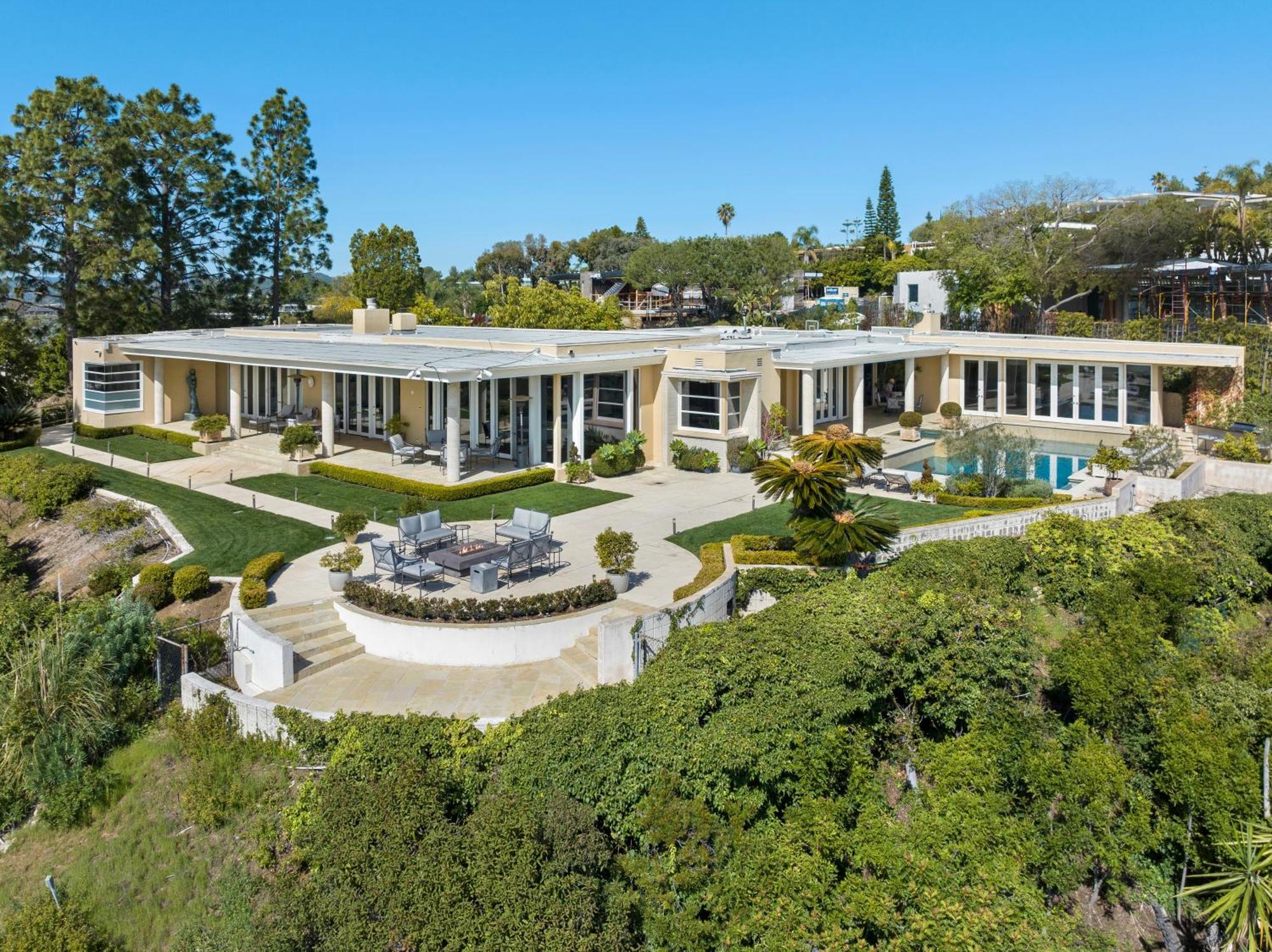 Trousdale Grand Villa Los Angeles Exterior photo